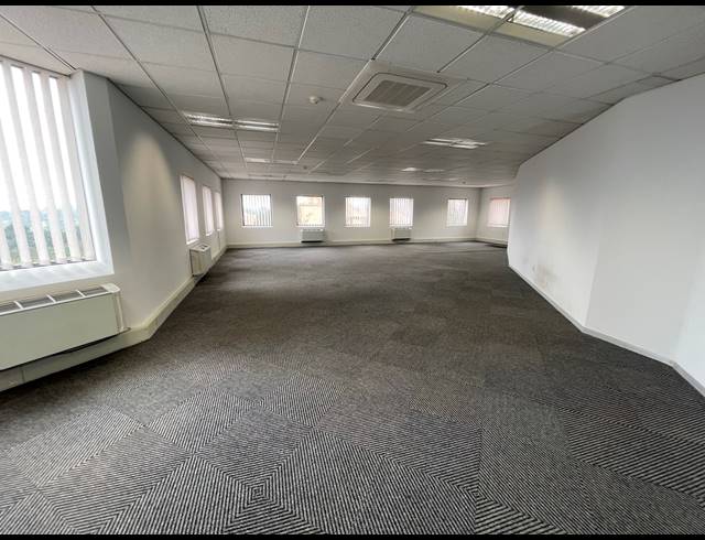 326M² OFFICE TO LET IN PARKTOWN
